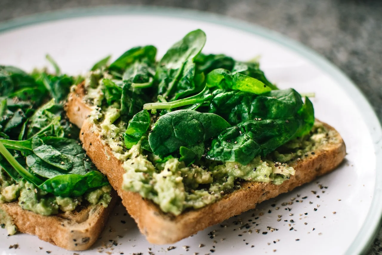 Gustari vegane delicioase si usor de preparat: inspiratie pentru mese savuroase