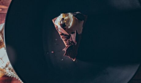 Photo White chocolate cake