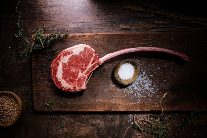 Photo Tomahawk steak