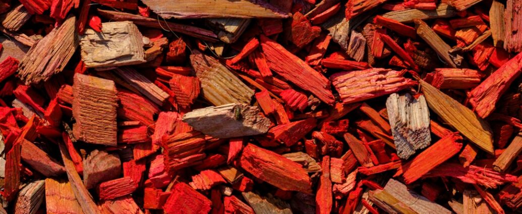 Photo wood chips smoking