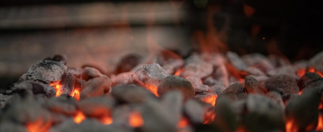 Photo ventilation control temperature grill charcoal